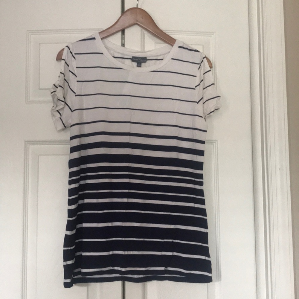 NWT nautical cold shoulder top
